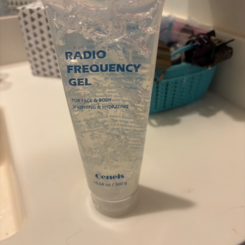 LED RADIO FREQUENCY FACIAL REJUVENATOR - Picture 3 of 3